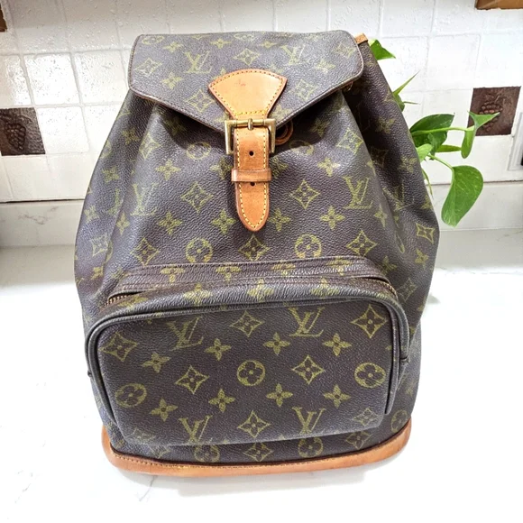 Louis Vuitton Monogram Canvas Backpack with Vachetta Trim Louis Vuitton Vintage - Monogram Montsouris PM - Brown  main image 3
